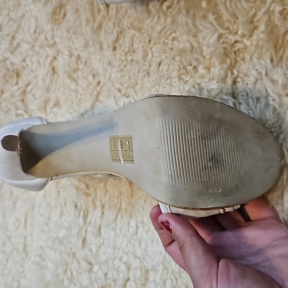 White leather wedge strap heels - Picture 4 of 11